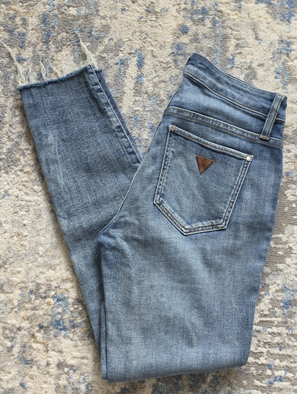 GUESS Ripped Medium Blue Skinny Ankle Jeans